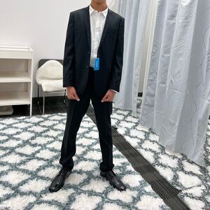 Boy suit- grade 8 graduation suit
Color : Black
Size: 18
1 day used only